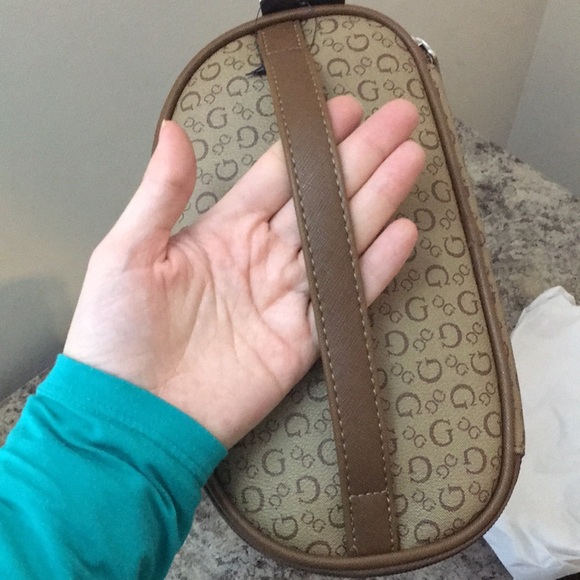 Guess Brown Signature Leather Cosmetics Bag - Picture 9 of 11